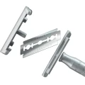 rcom02-unisex-safety-razor-coral (1).webp